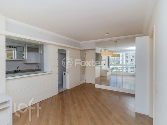 Apartamento com 70m², 2 dormitórios, 1 suíte, 2 vagas, Jardim Botânico em Porto Alegre