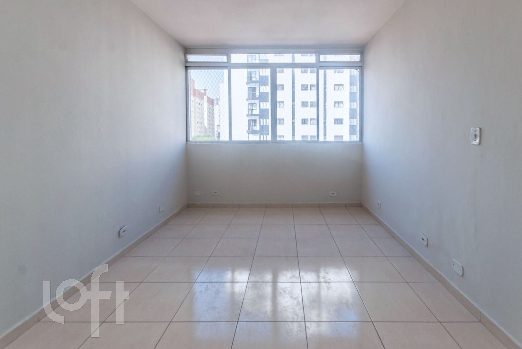 Apartamento à venda com 2 quartos, 74m² - Foto 2