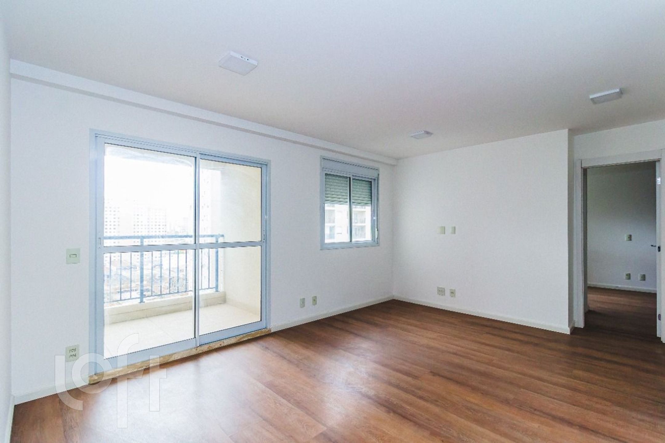 Apartamento à venda com 2 quartos, 68m² - Foto 1