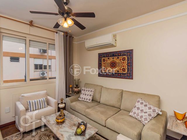 Apartamento com 98m², 3 dormitórios, 1 suíte, 1 vaga, Petrópolis em Porto Alegre