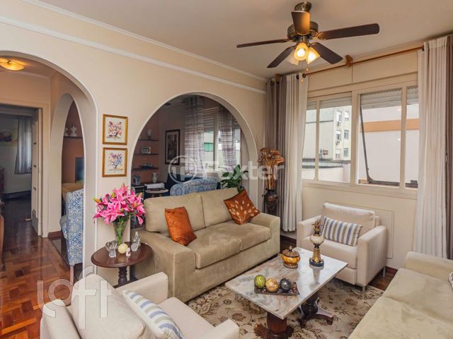 Apartamento com 98m², 3 dormitórios, 1 suíte, 1 vaga, Petrópolis em Porto Alegre