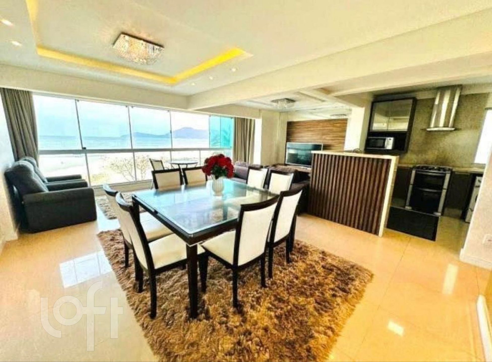 Apartamentos com 138m², 3 quartos, 2 suítes, 1 garagem, no bairro Centro em Balneário Camboriú