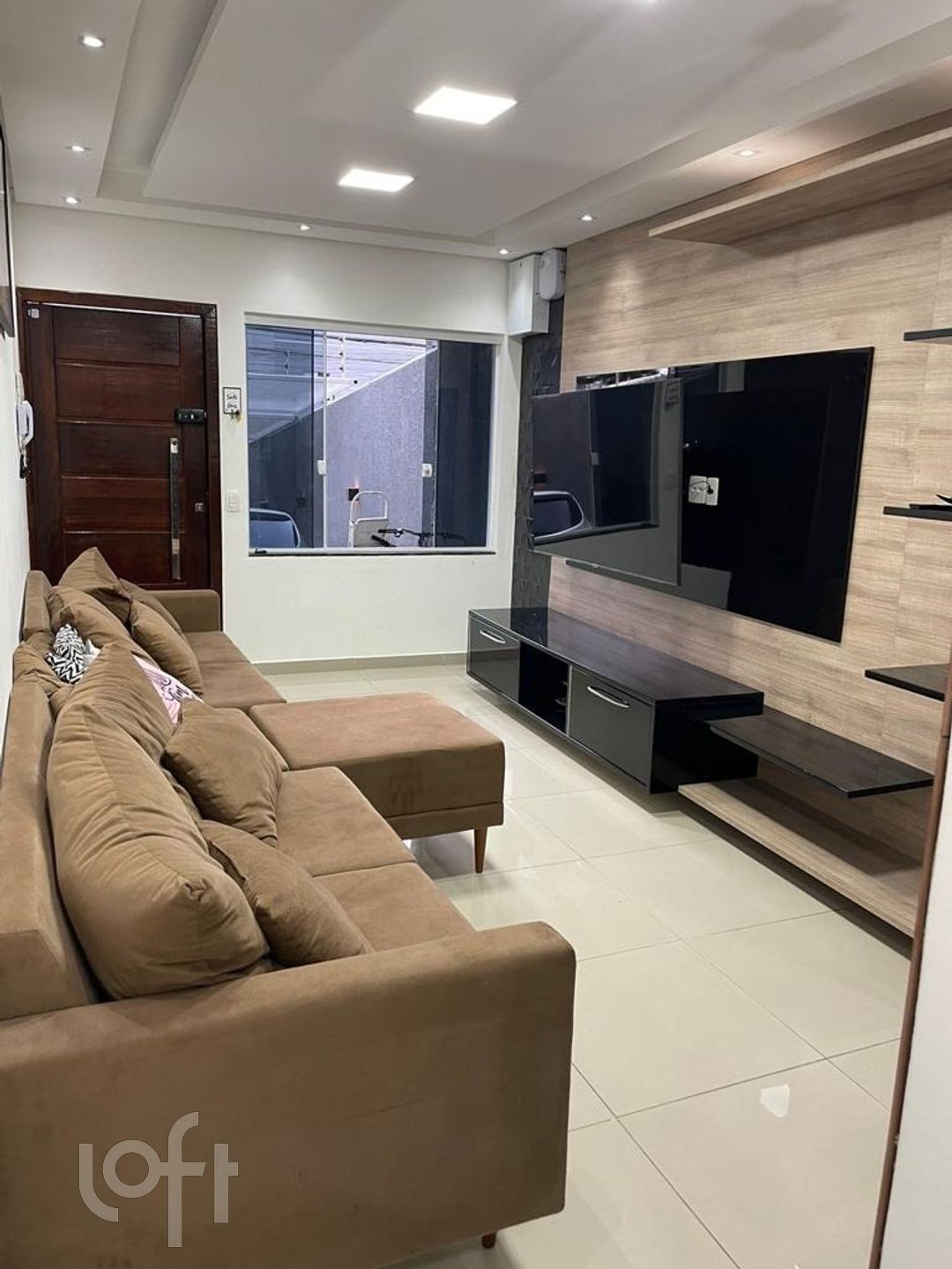 Casa à venda com 3 quartos, 120m² - Foto 1