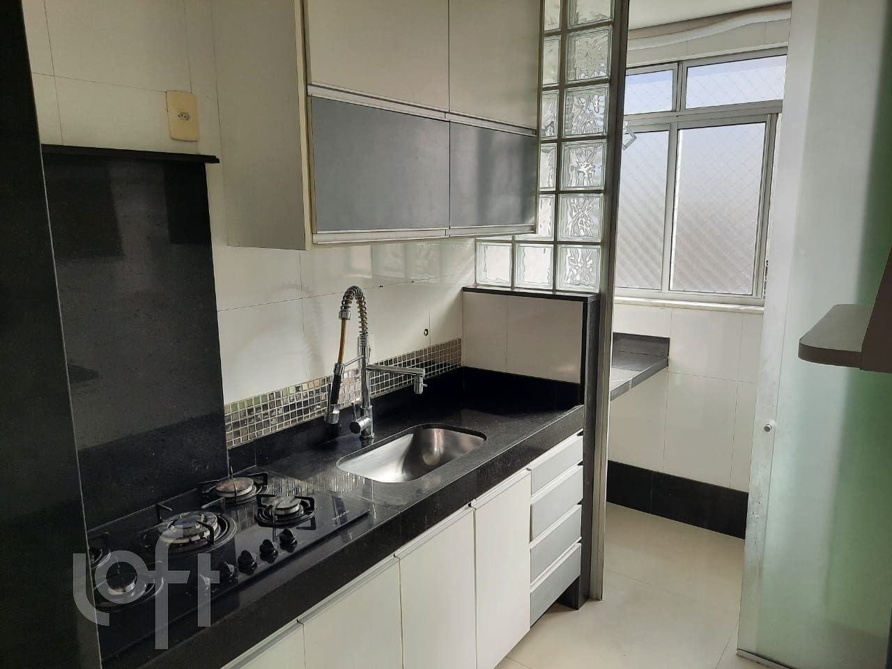 Apartamento à venda com 3 quartos, 272m² - Foto 3