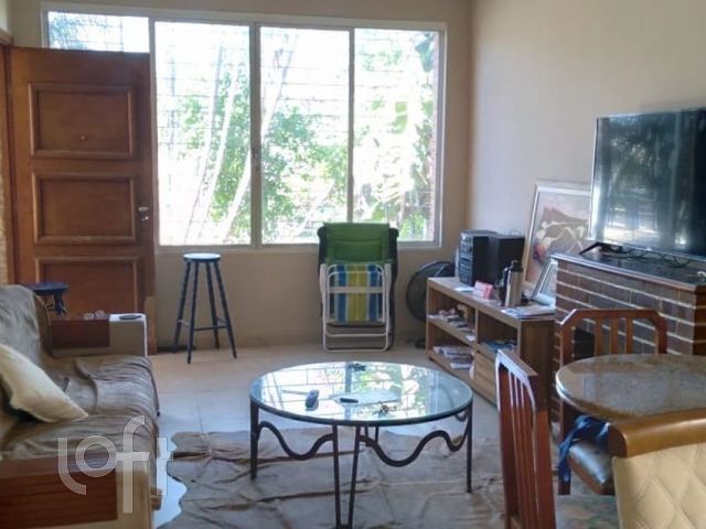 Casa com 150m², 3 dormitórios, 1 suíte, 1 vaga, Petrópolis em Porto Alegre