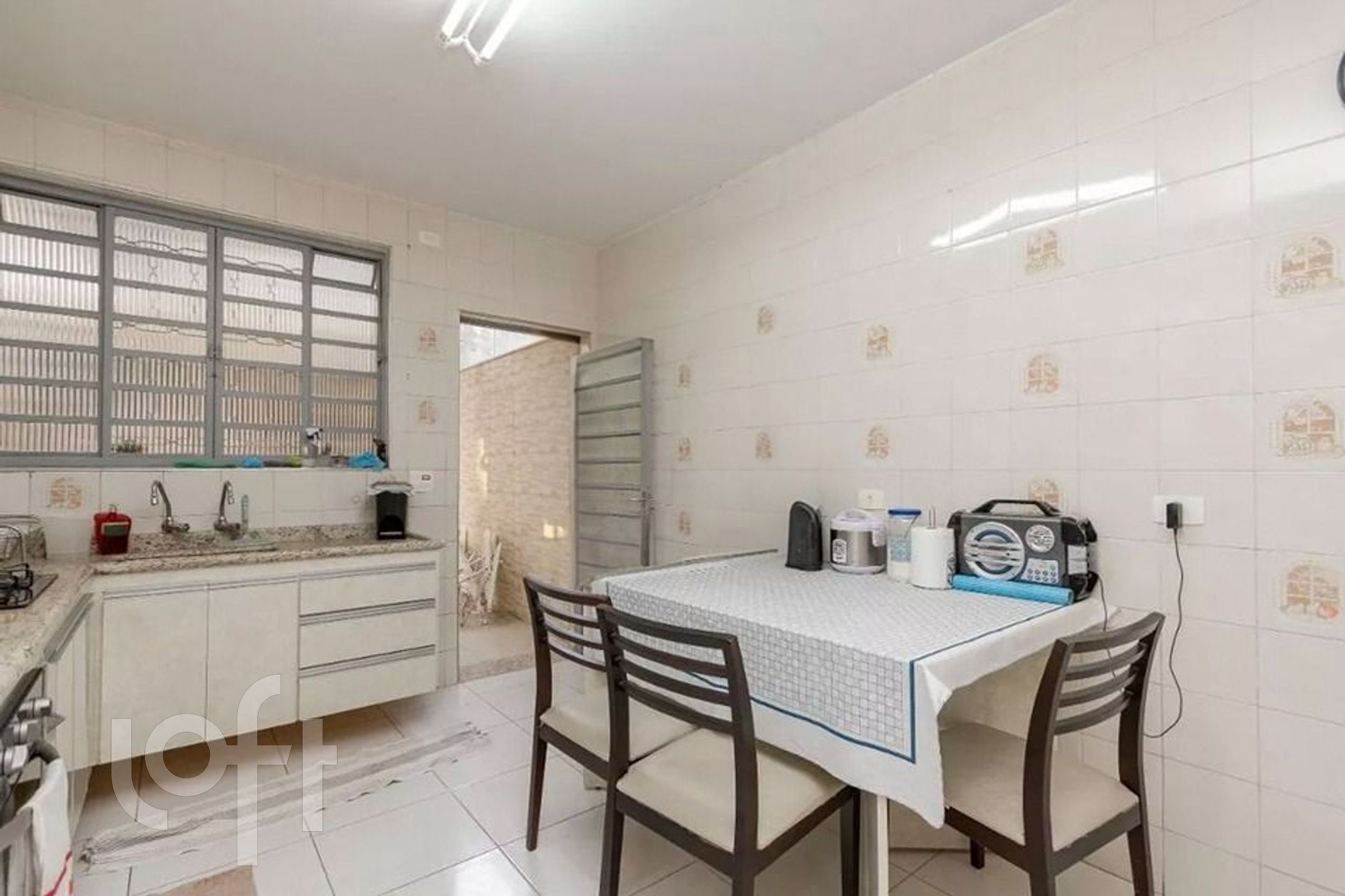 Casa à venda com 4 quartos, 220m² - Foto 12