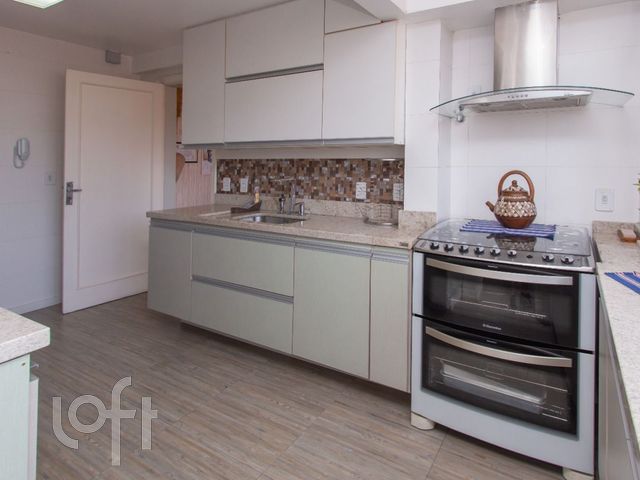 Apartamento com 185m², 3 dormitórios, 1 vaga, Menino Deus em Porto Alegre