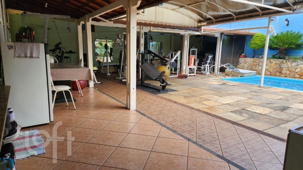 Casa à venda com 3 quartos, 339m² - Foto 17