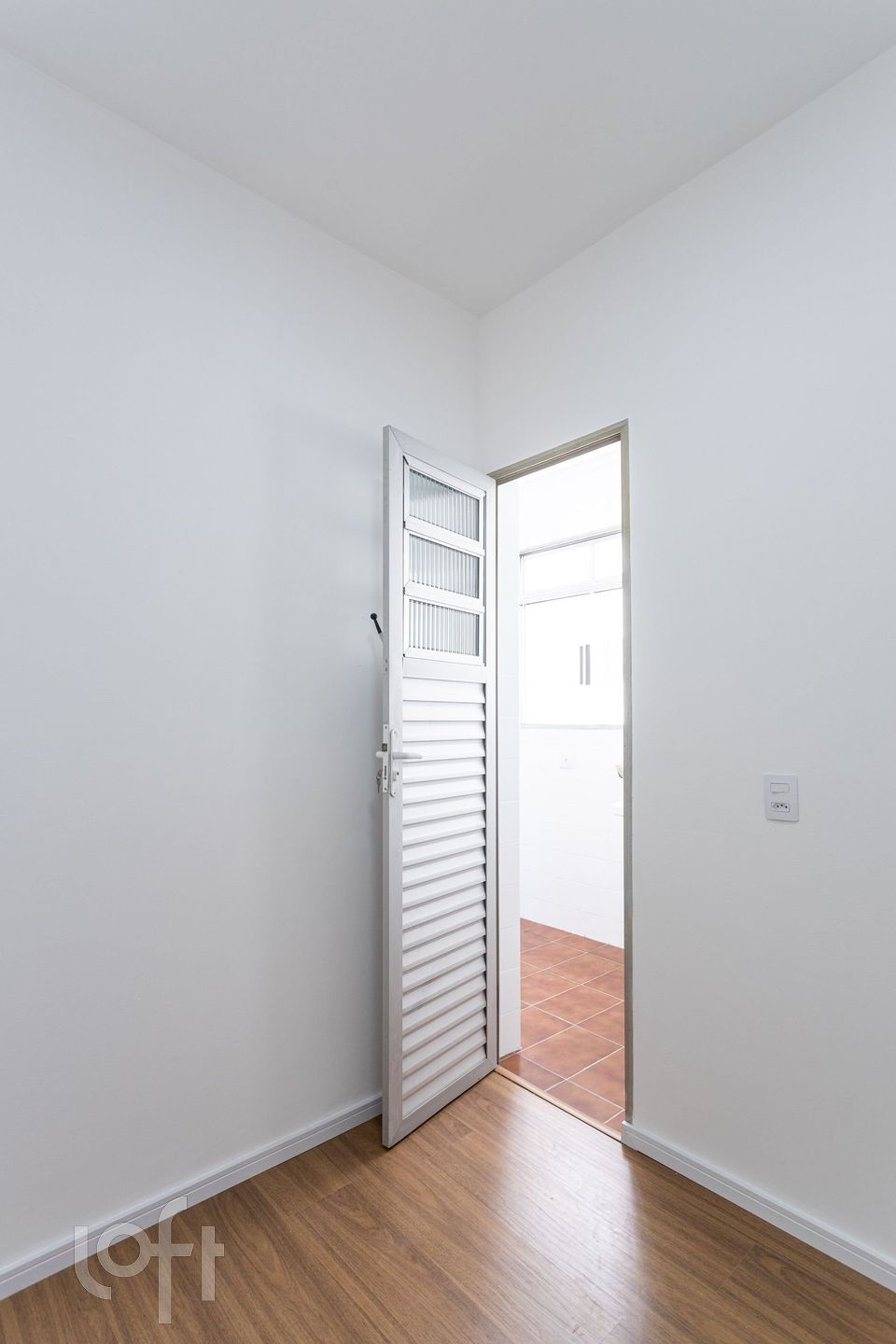 Apartamento à venda com 2 quartos, 72m² - Foto 3