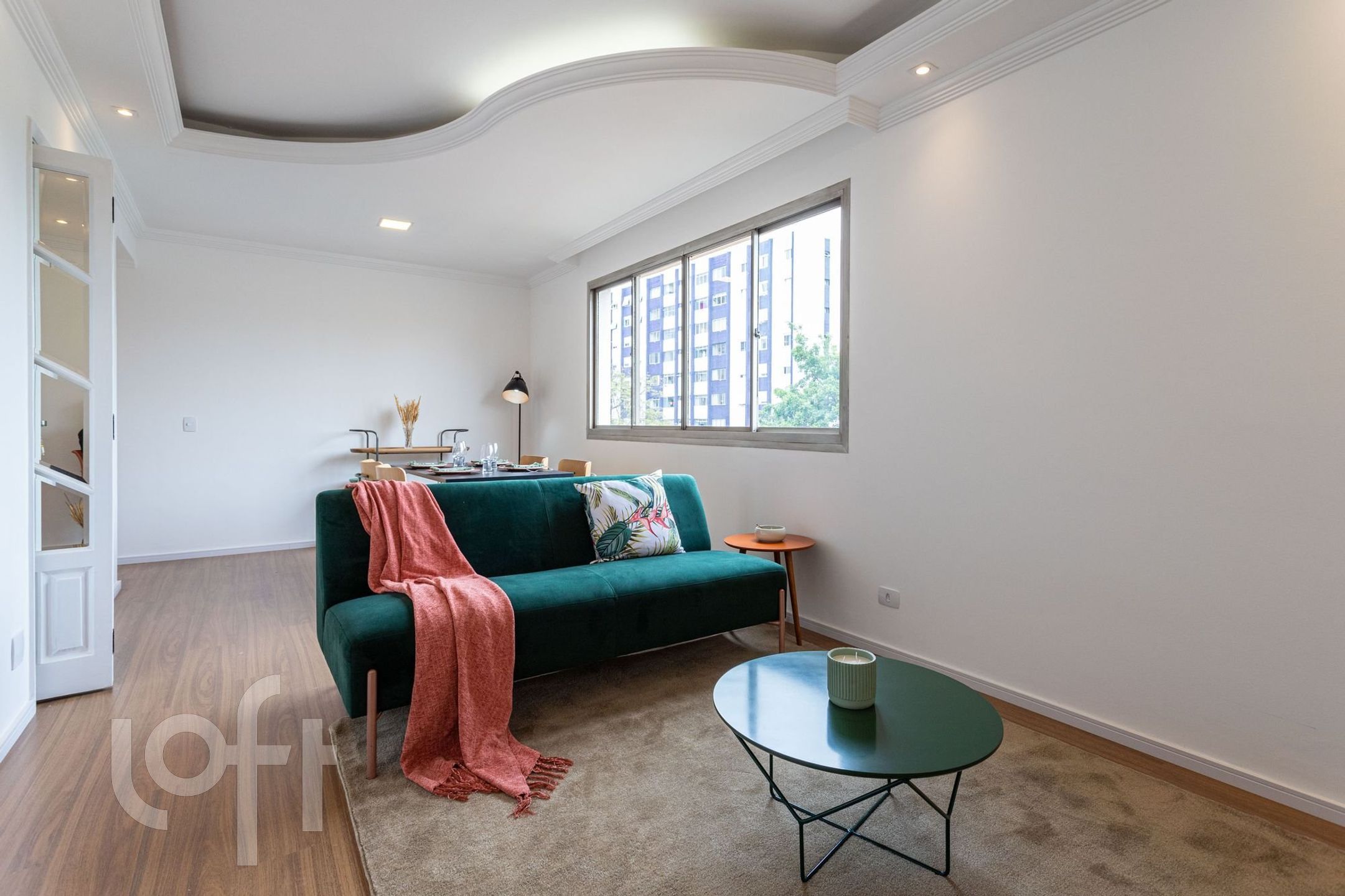 Apartamento à venda com 2 quartos, 72m² - Foto 1