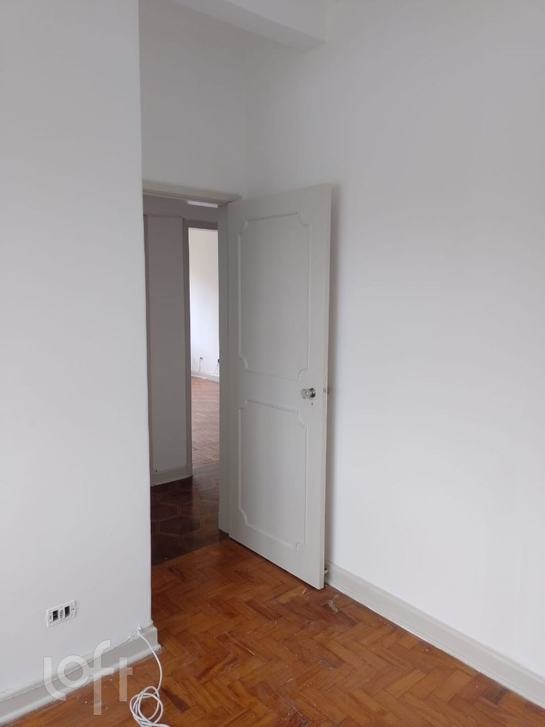 Apartamento à venda com 3 quartos, 105m² - Foto 2