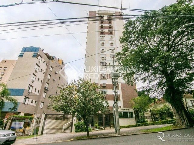 Apartamento com 72m², 2 dormitórios, 1 suíte, 1 vaga, Petrópolis em Porto Alegre