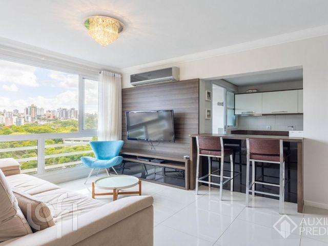 Apartamento com 70m², 2 dormitórios, 1 suíte, 2 vagas, Jardim Botânico em Porto Alegre