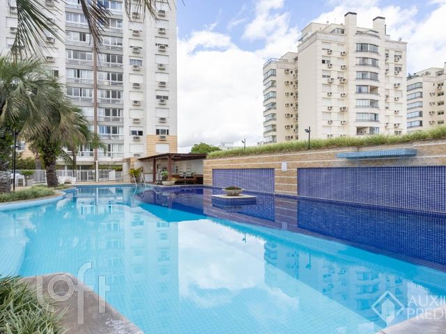 Apartamento com 70m², 2 dormitórios, 1 suíte, 2 vagas, Jardim Botânico em Porto Alegre