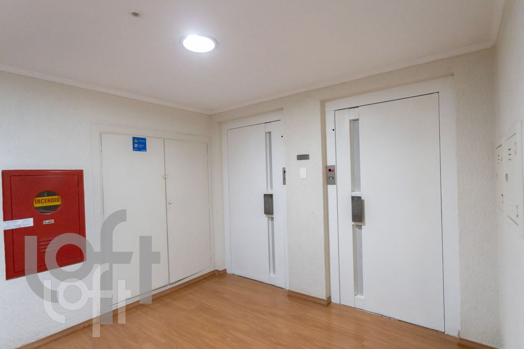 Apartamento à venda com 2 quartos, 60m² - Foto 5