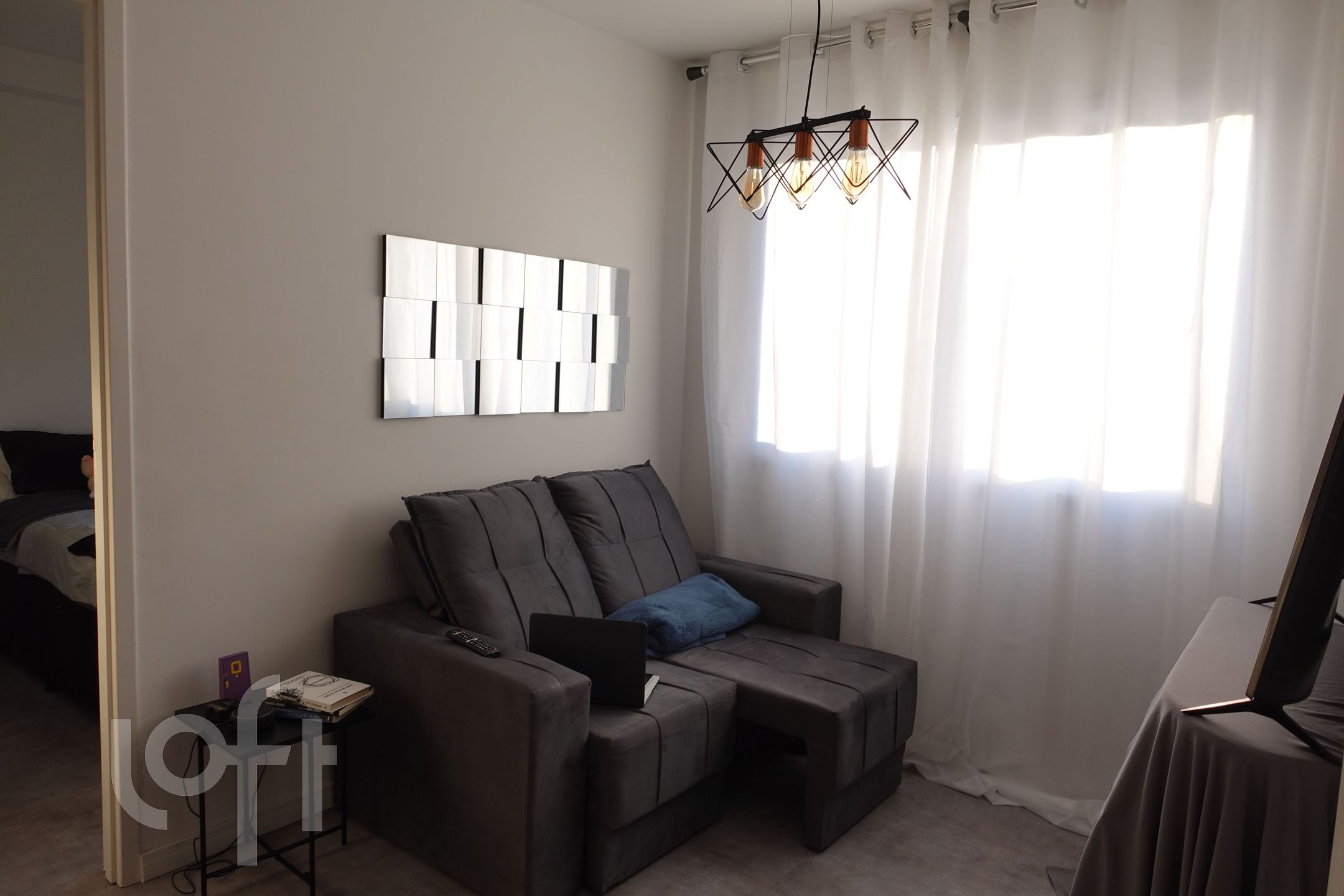 Apartamento à venda com 1 quarto, 37m² - Foto 2