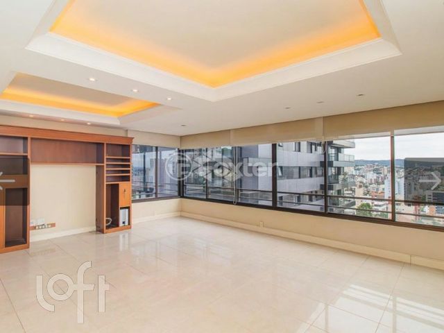 Apartamento com 242m², 4 dormitórios, 3 suítes, 3 vagas, Rio Branco em Porto Alegre