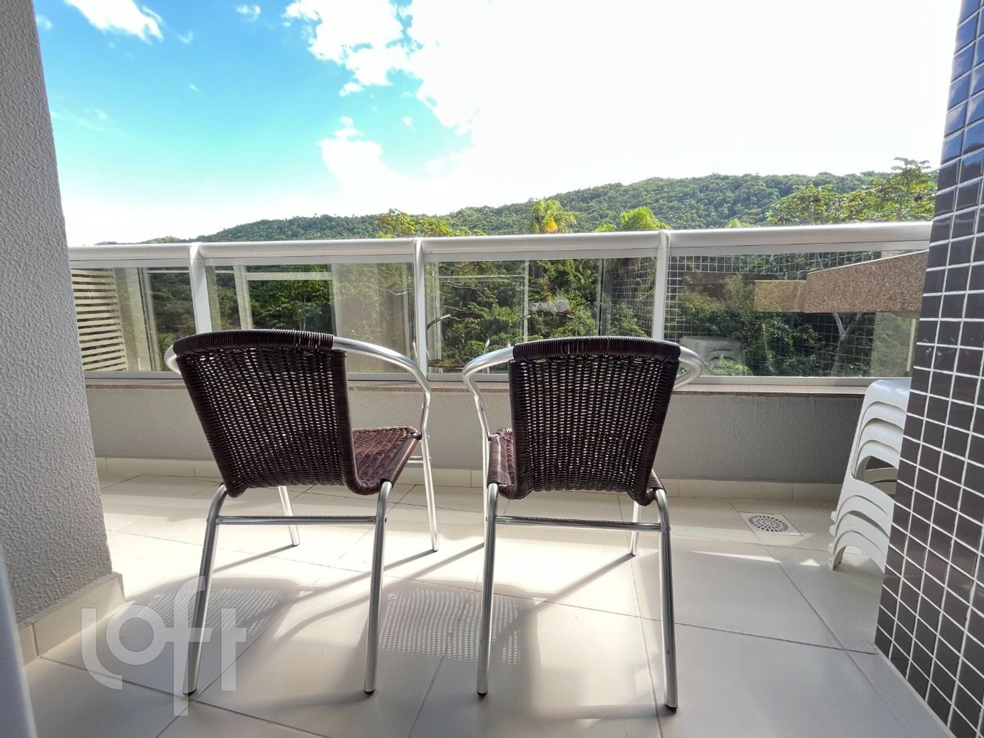Apartamentos com 83m², 2 quartos, 2 suítes, 1 garagem, no bairro Cachoeira do bom Jesus em Florianópolis