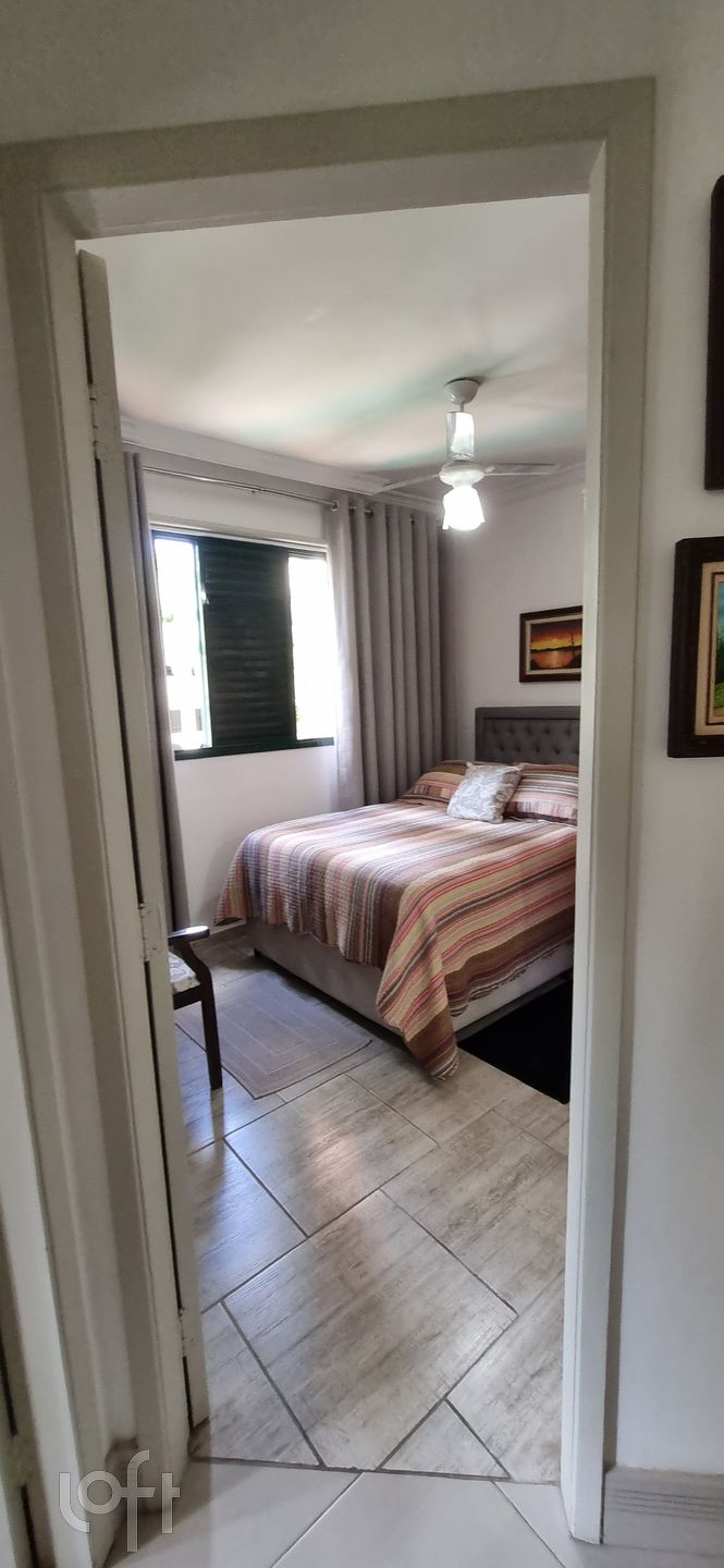 Apartamento à venda com 3 quartos, 75m² - Foto 27