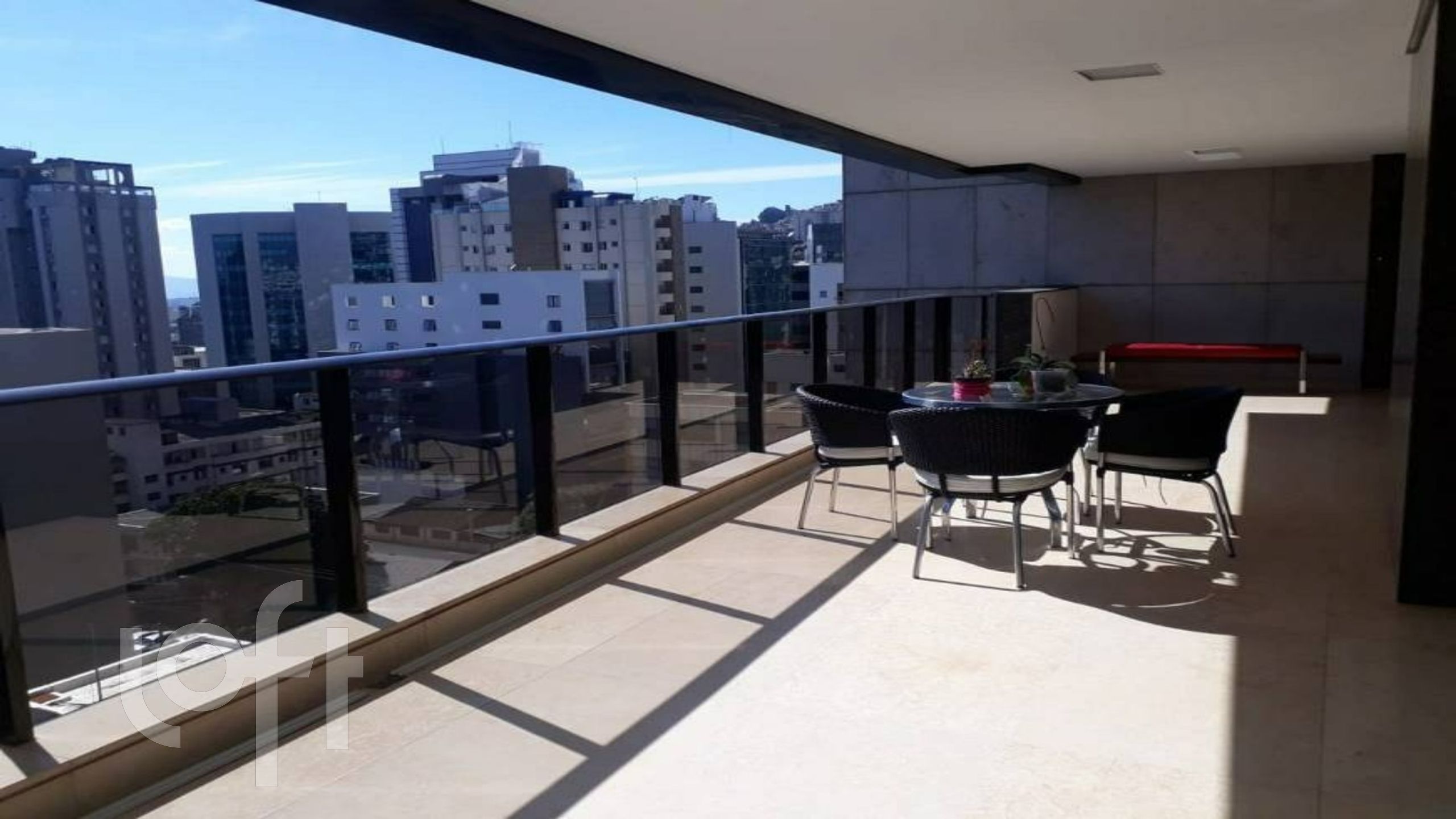 Apartamento à venda com 4 quartos, 278m² - Foto 4