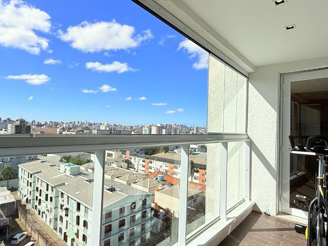 Apartamento com 120m², 3 dormitórios, 3 suítes, 4 vagas, Menino Deus em Porto Alegre