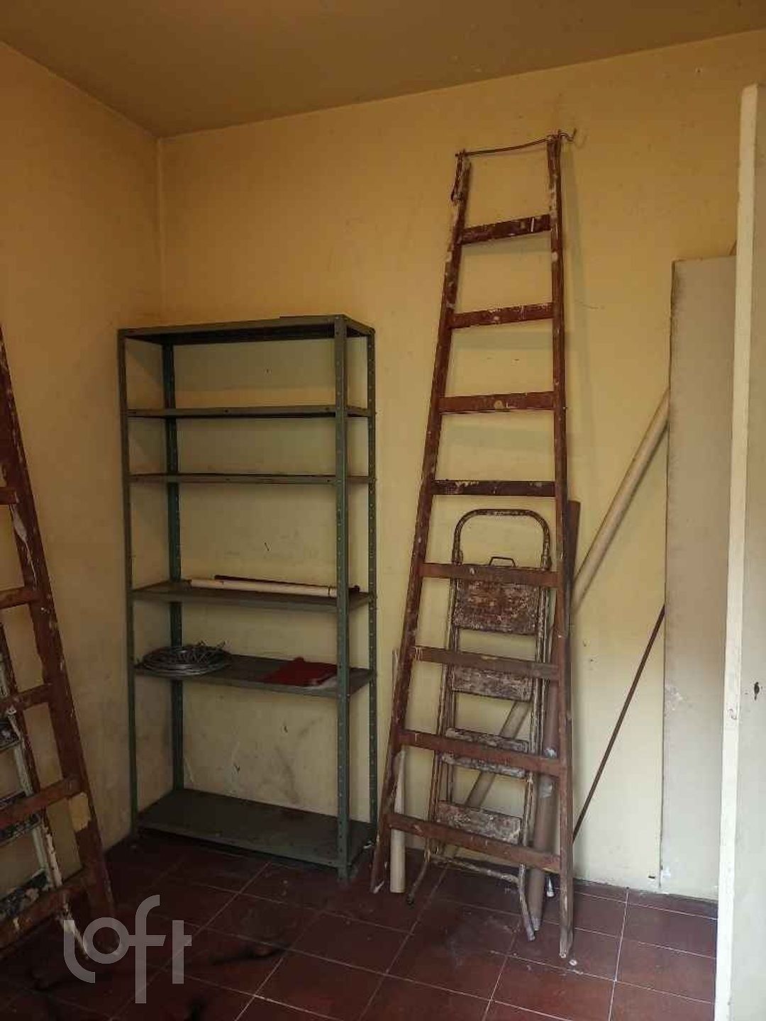 Casa à venda com 3 quartos, 120m² - Foto 2