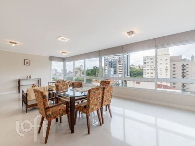 Apartamento com 123m², 3 dormitórios, 1 suíte, 2 vagas, Auxiliadora em Porto Alegre