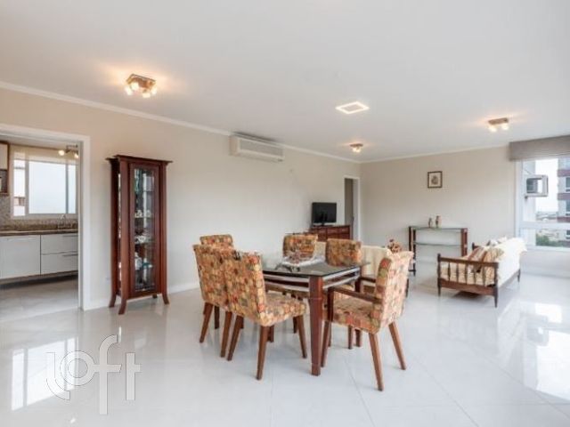 Apartamento com 123m², 3 dormitórios, 1 suíte, 2 vagas, Auxiliadora em Porto Alegre