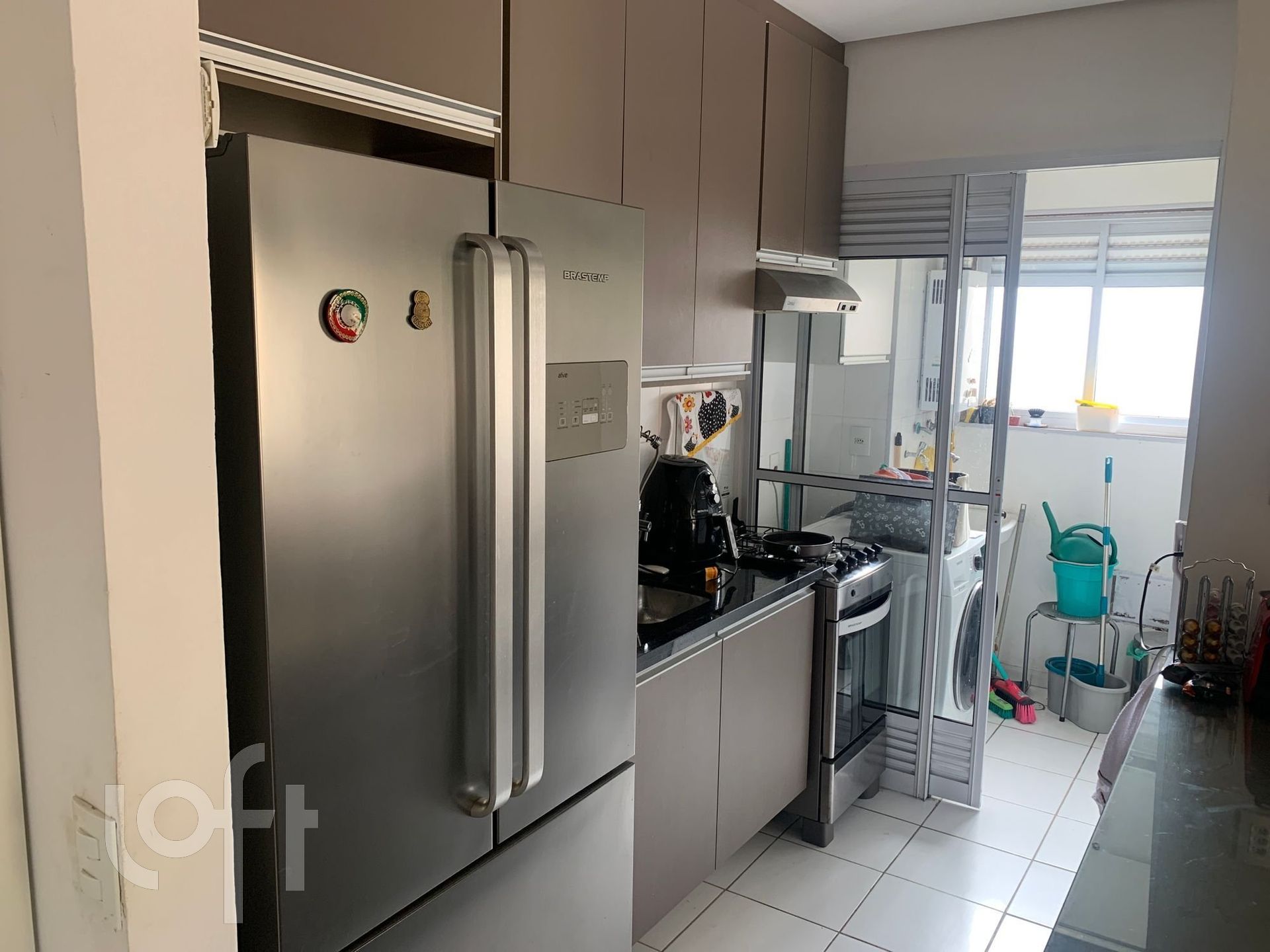 Apartamento à venda com 2 quartos, 70m² - Foto 3