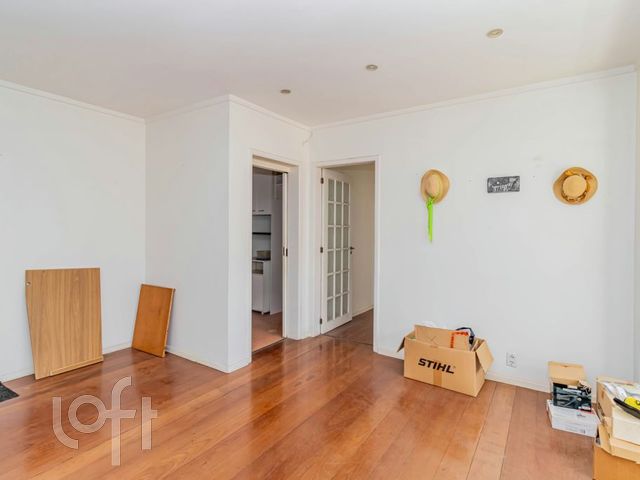 Apartamento com 86m², 2 dormitórios, 1 suíte, 2 vagas, Petrópolis em Porto Alegre