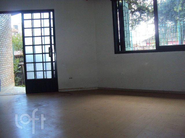 Casa com 184m², 3 dormitórios, 1 suíte, 2 vagas, Vila Ipiranga em Porto Alegre