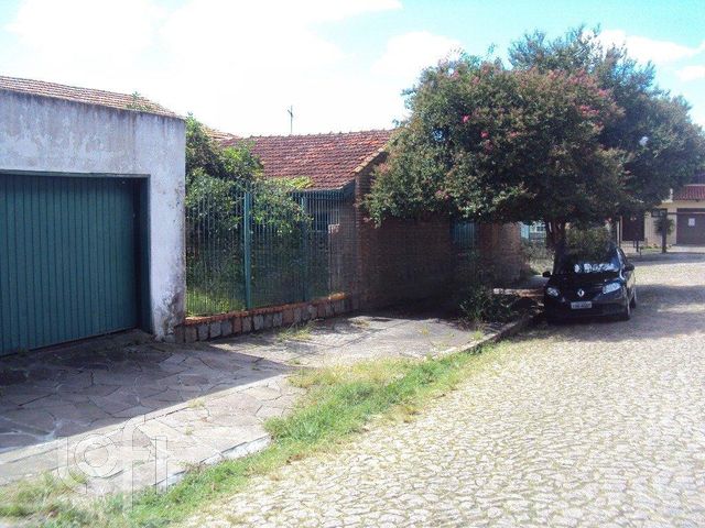 Casa com 184m², 3 dormitórios, 1 suíte, 2 vagas, Vila Ipiranga em Porto Alegre