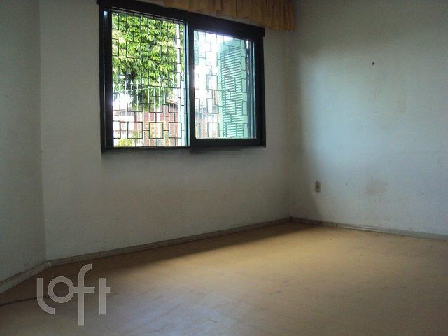 Casa com 184m², 3 dormitórios, 1 suíte, 2 vagas, Vila Ipiranga em Porto Alegre