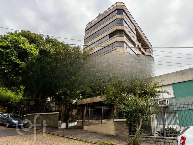Apartamento com 244m², 3 dormitórios, 3 suítes, 3 vagas, Rio Branco em Porto Alegre