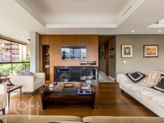 Apartamento com 244m², 3 dormitórios, 3 suítes, 3 vagas, Rio Branco em Porto Alegre