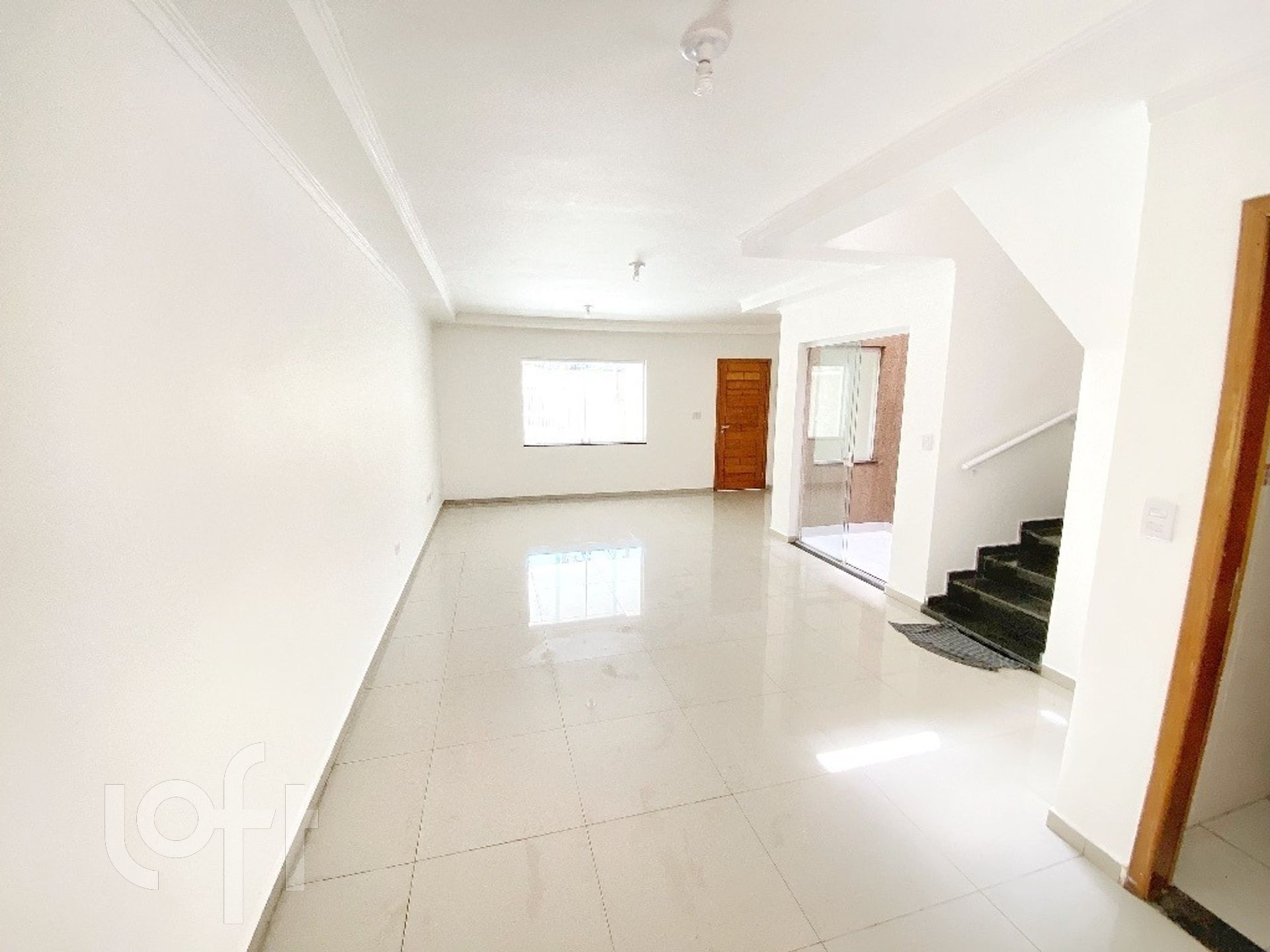 Casa à venda com 4 quartos, 150m² - Foto 1