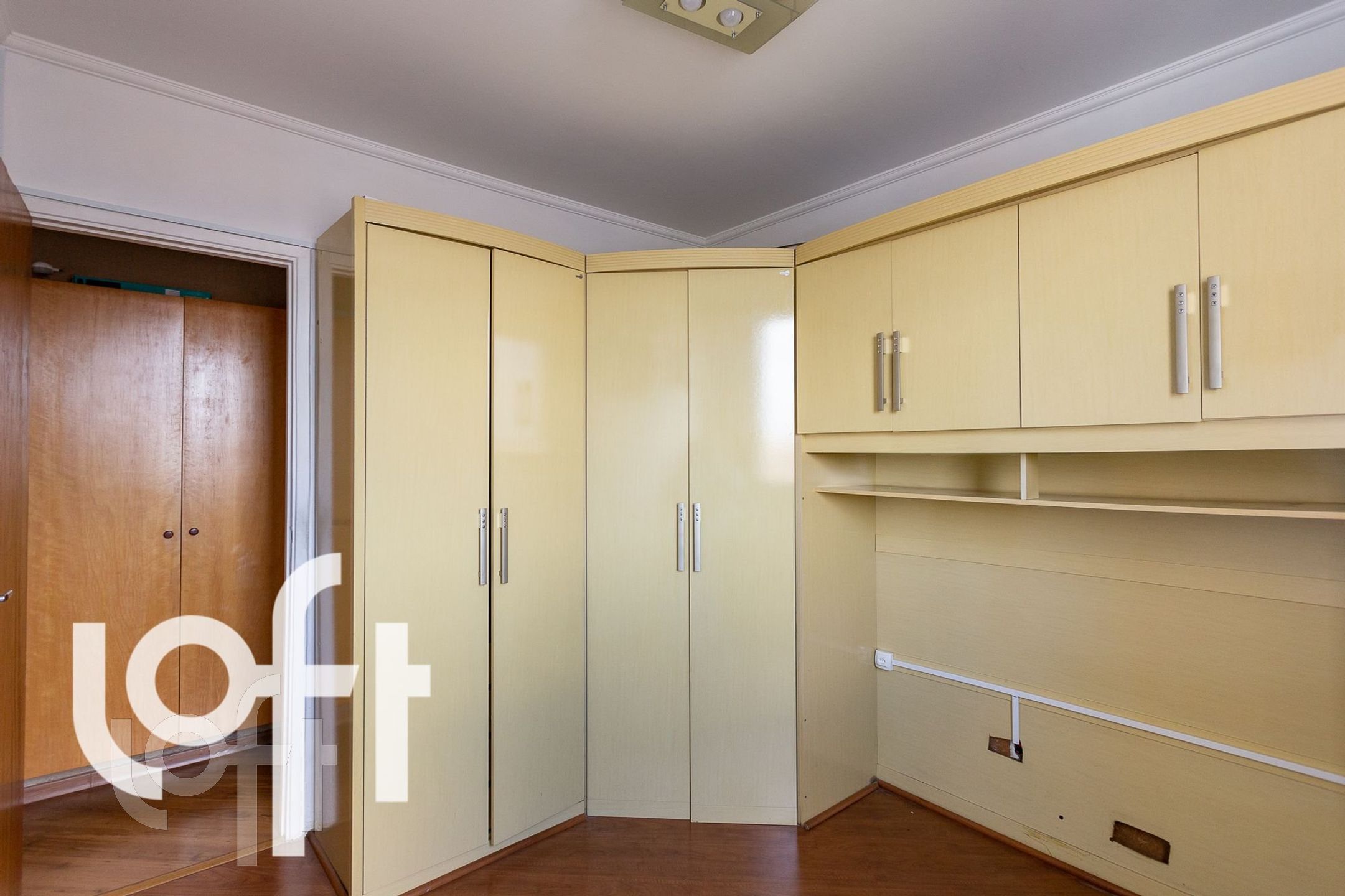 Apartamento à venda com 2 quartos, 67m² - Foto 4