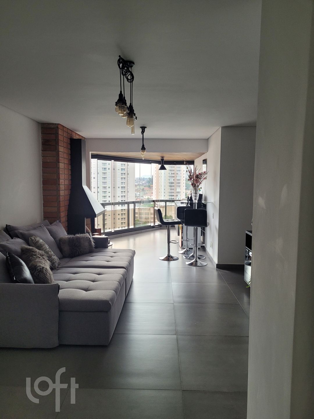 Apartamento à venda com 2 quartos, 84m² - Foto 1