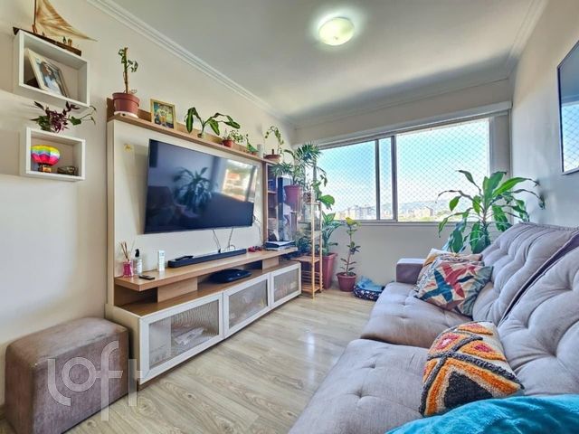 Apartamento com 68m², 3 dormitórios, 1 suíte, 1 vaga, Vila Ipiranga em Porto Alegre