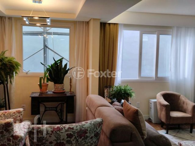 Apartamento com 115m², 3 dormitórios, 1 suíte, 1 vaga, Petrópolis em Porto Alegre