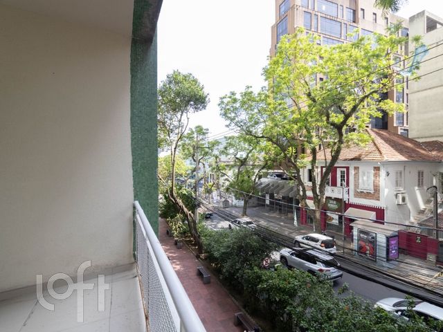 Apartamento com 150m², 3 dormitórios, 1 suíte, Independência em Porto Alegre