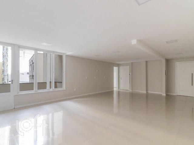 Apartamento com 150m², 3 dormitórios, 1 suíte, Independência em Porto Alegre