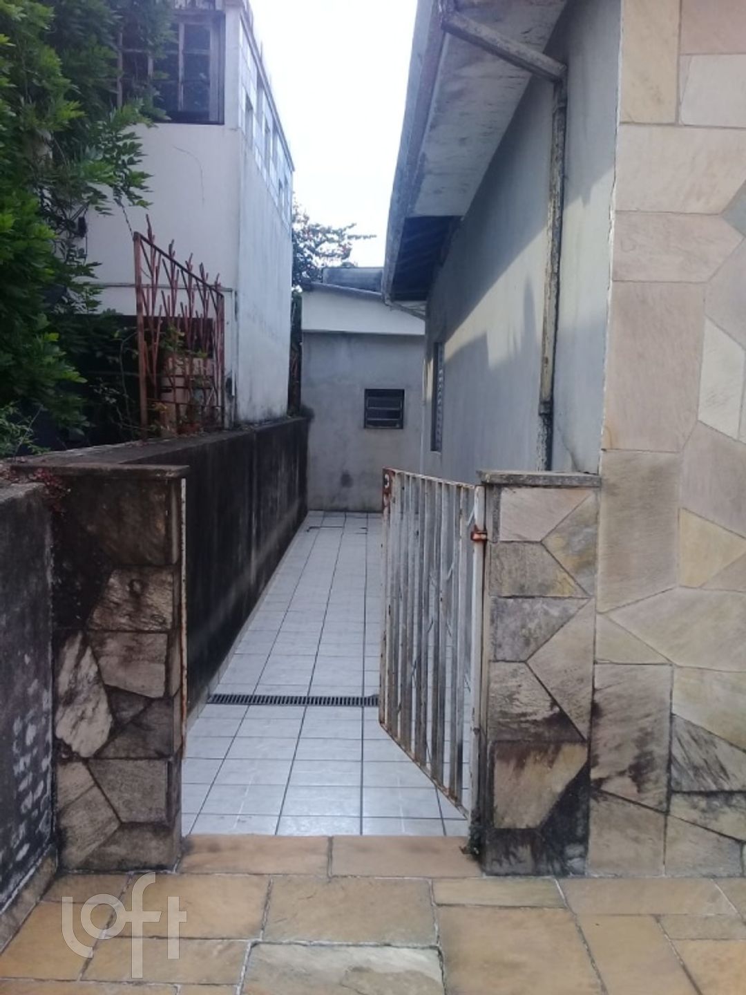 Casa à venda com 2 quartos, 300m² - Foto 7