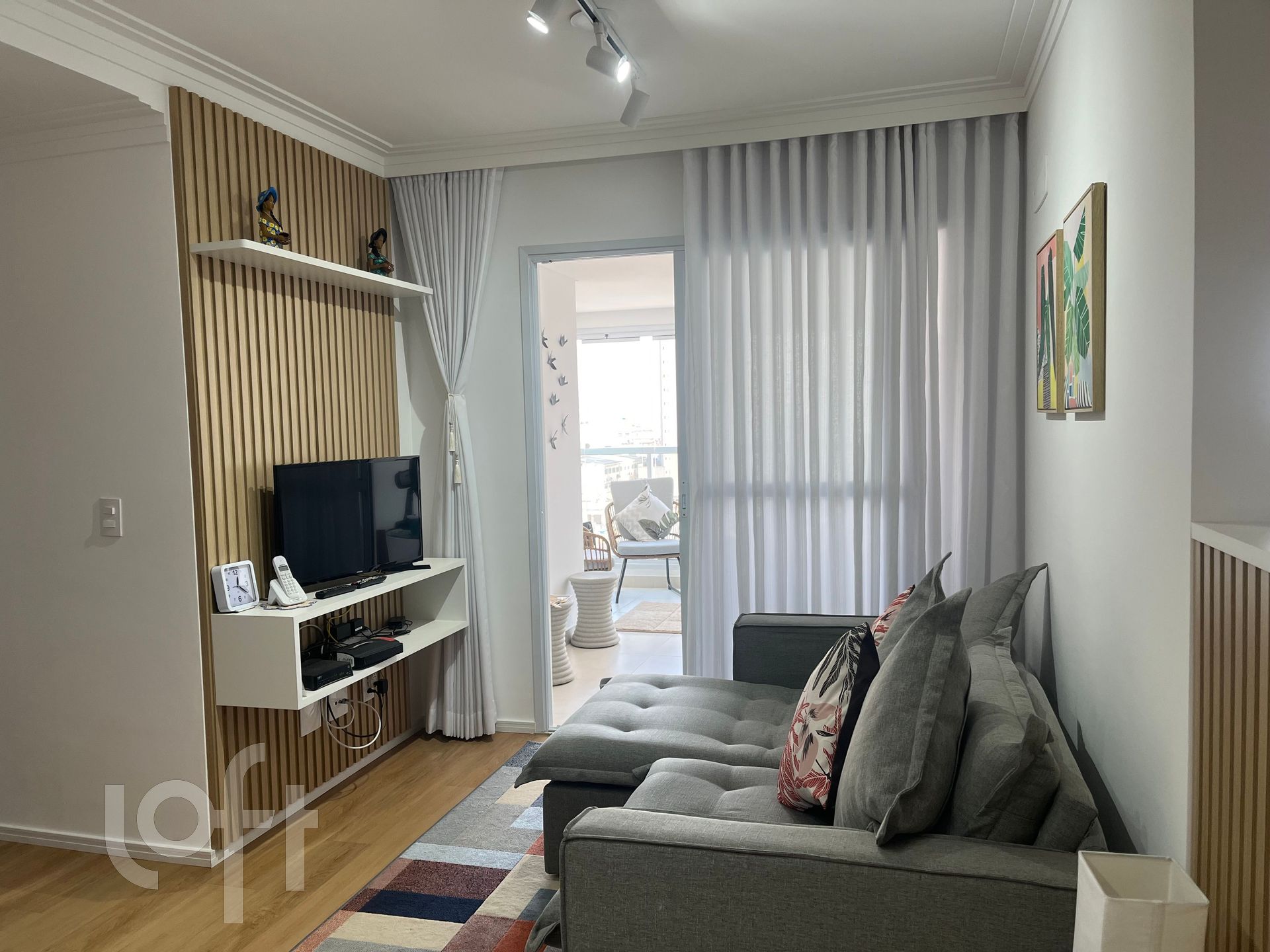 Apartamento à venda com 2 quartos, 66m² - Foto 1