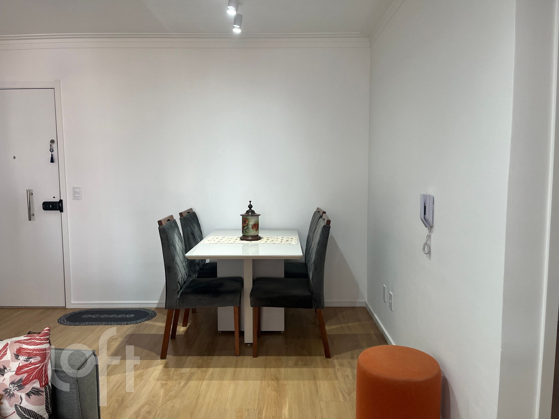 Apartamento à venda com 2 quartos, 66m² - Foto 4