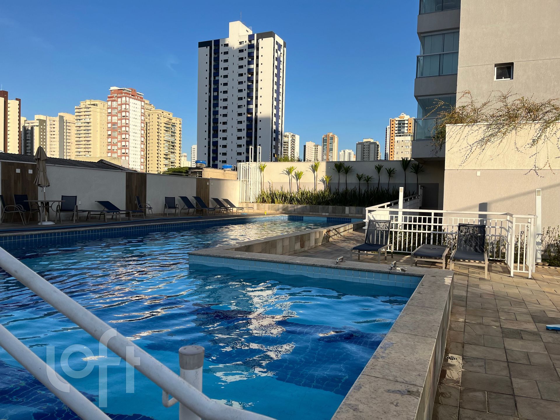 Apartamento à venda com 2 quartos, 66m² - Foto 30