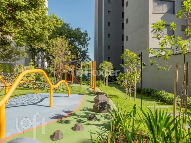 Apartamento com 227m², 3 dormitórios, 3 suítes, 4 vagas, Rio Branco em Porto Alegre