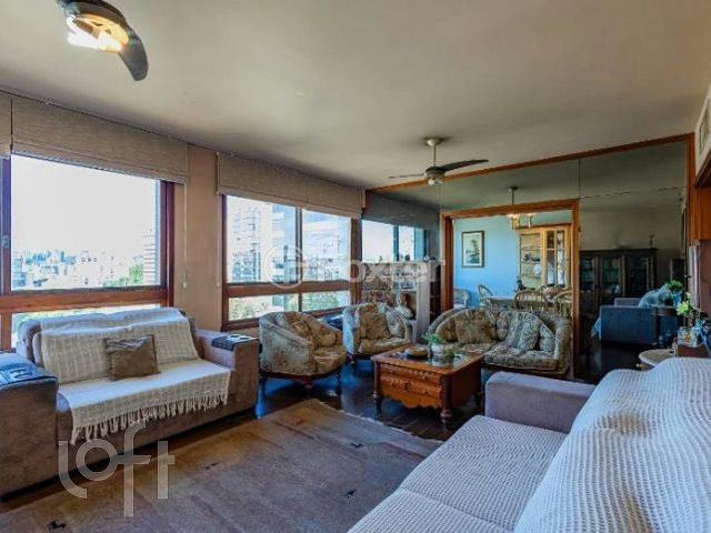 Apartamento com 157m², 3 dormitórios, 1 suíte, 3 vagas, Moinhos de Vento em Porto Alegre