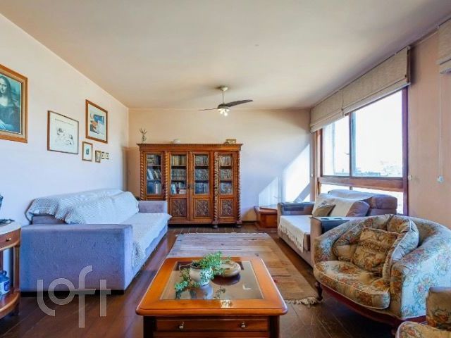 Apartamento com 157m², 3 dormitórios, 1 suíte, 3 vagas, Moinhos de Vento em Porto Alegre