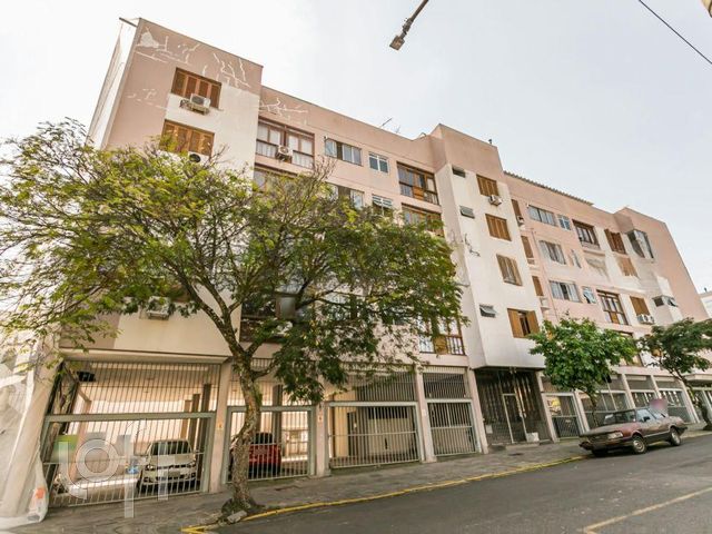 Apartamento com 229m², 3 dormitórios, 1 suíte, 2 vagas, Petrópolis em Porto Alegre